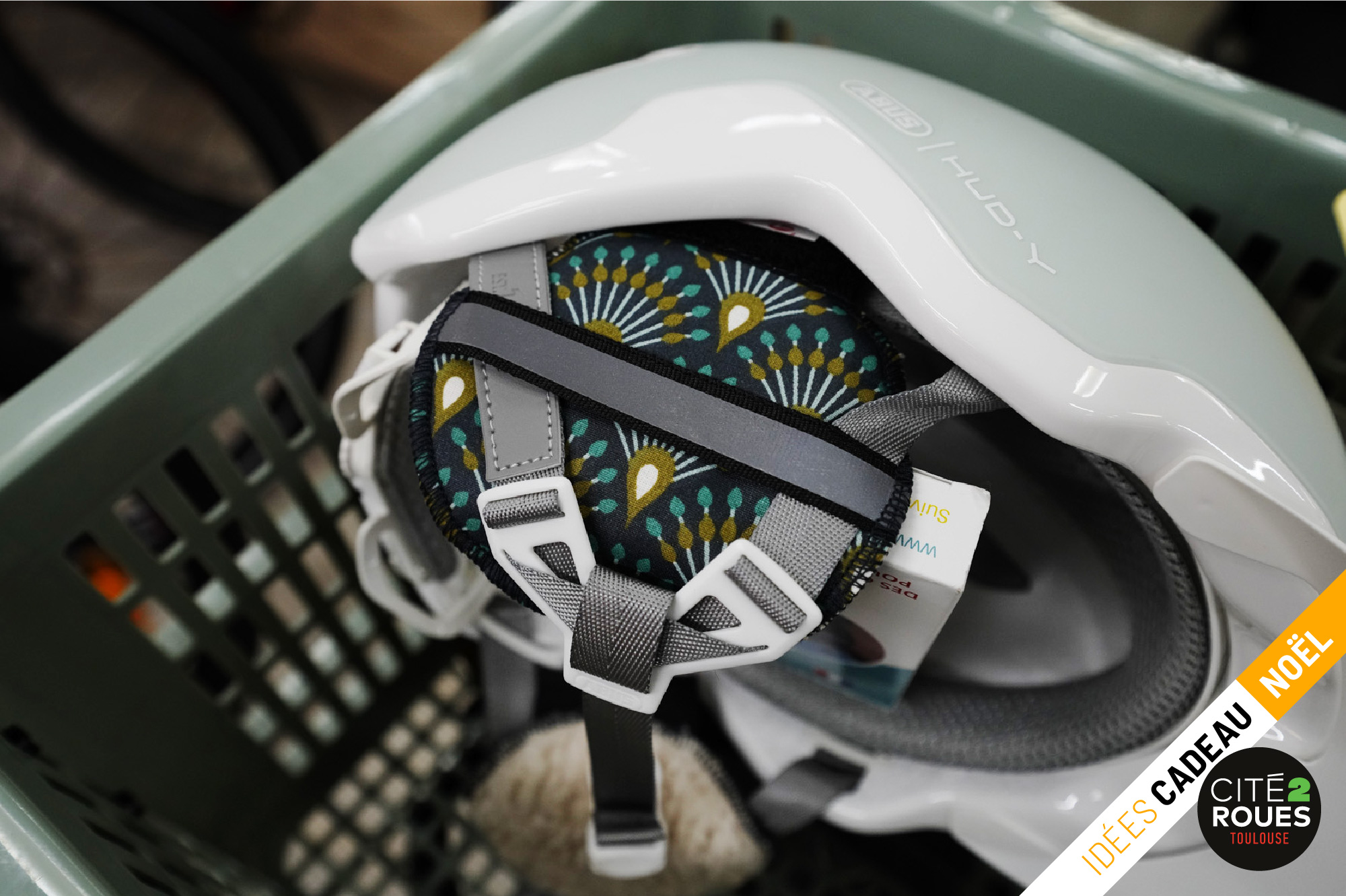 251203-Cite2Roues-Noel-SuzonetSuzette-cacheoreille